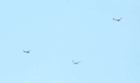 Tiszteletkörökkel rótta le kegyeletét az Albatrosz Repülő Egyesület